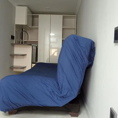 Двухуровневый Практичный Лофт Apartment Almaty Exterior photo